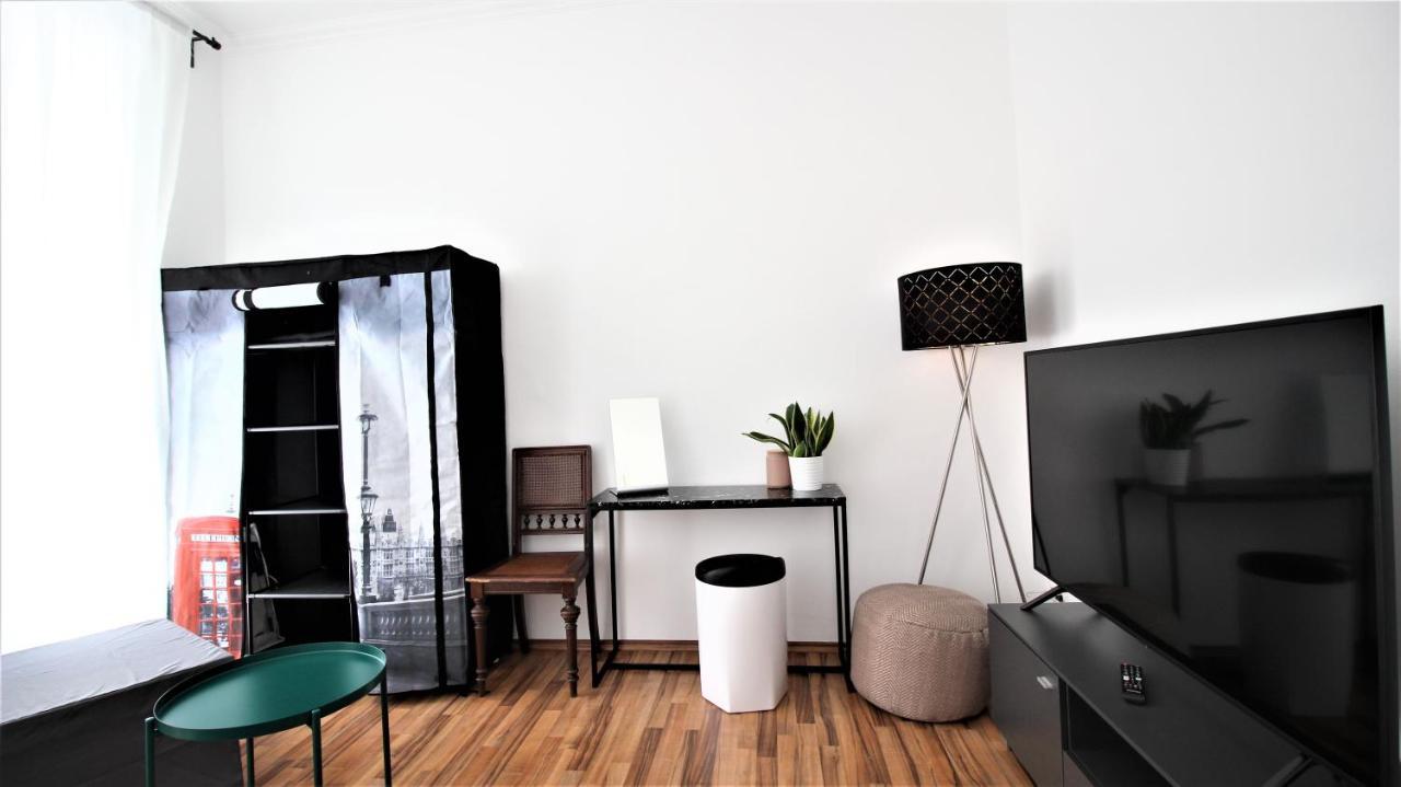 וירצבורג ➤Private Room - Heart Of Downtown With Terrace מראה חיצוני תמונה
